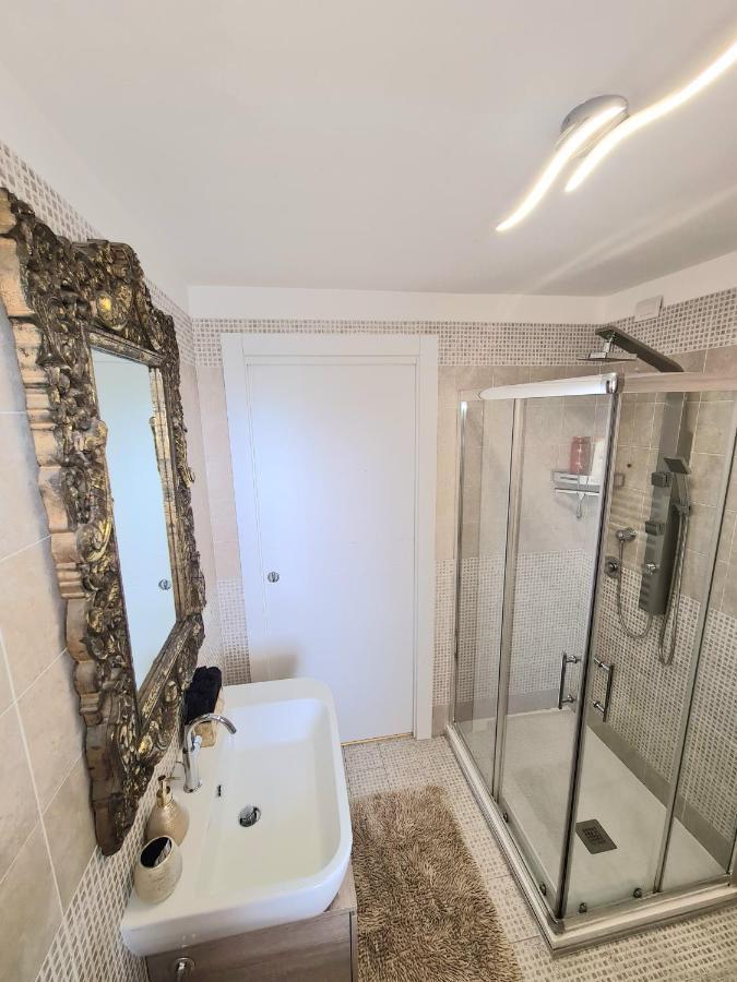 מלון קליארי Penthouse Genneruxi מראה חיצוני תמונה